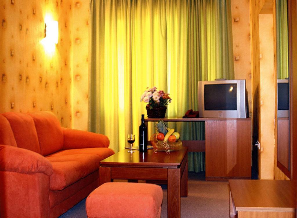 Park Hotel ドリャノヴォ エクステリア 写真